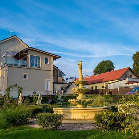 Hotel Tommy Wellness & Spa Náchod Eksteriør billede