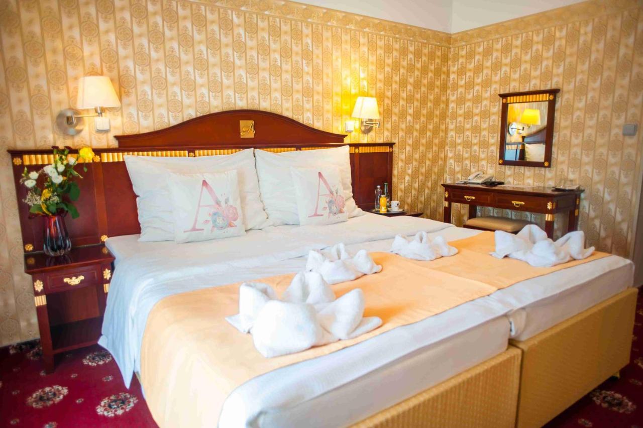 Hotel Tommy Wellness & Spa Náchod Eksteriør billede